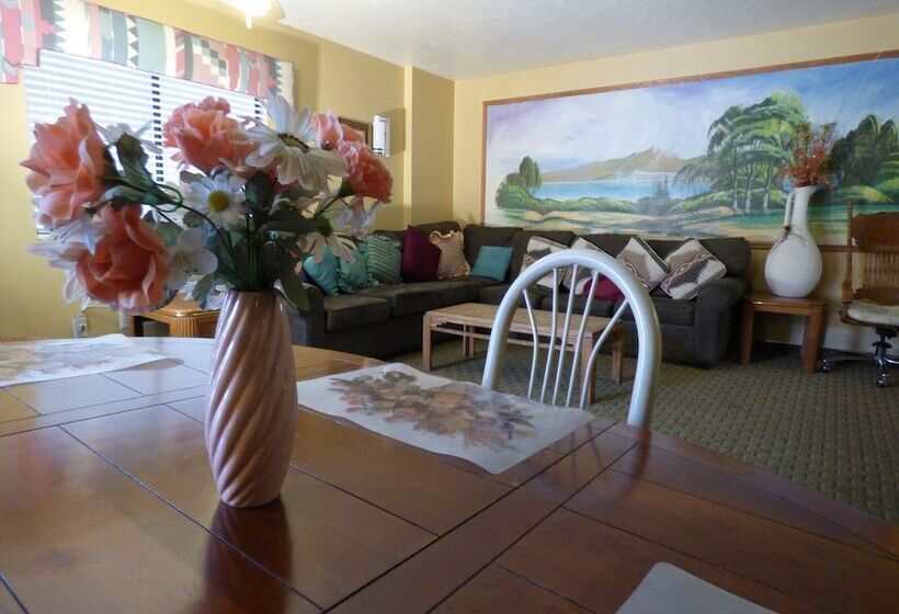 آپارتمان 2 خوابه, Coronada Inn & Suites