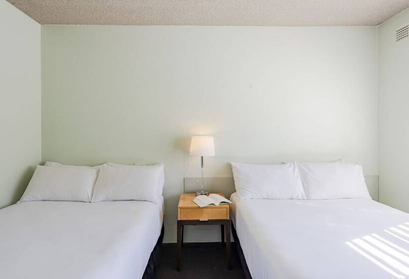 اتاق اکونومی, Panorama Bathurst