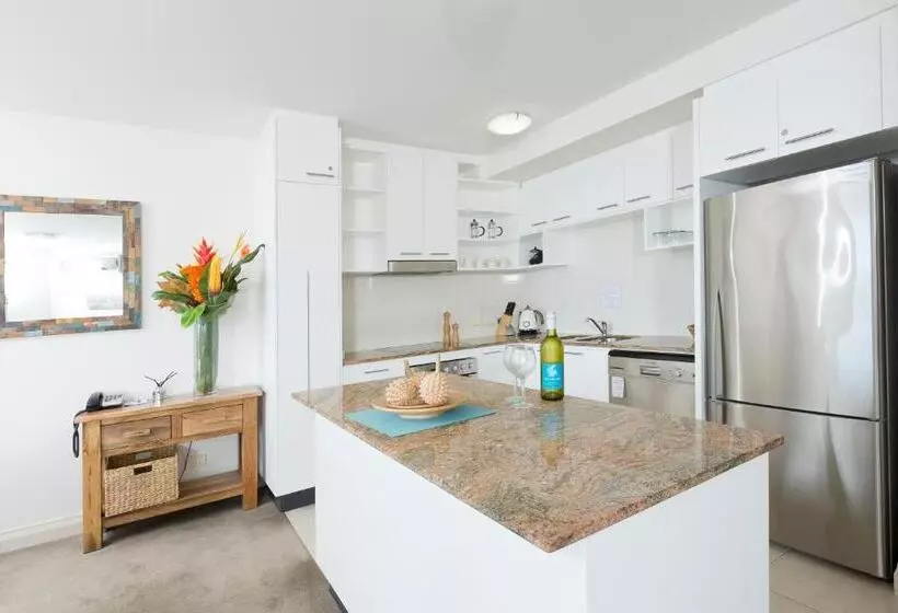 Superior 2-bedroom flat with a view, Sevan Apartments Forster
