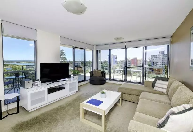 2 Bedroom Apartment with Views, Sevan Apartments Forster