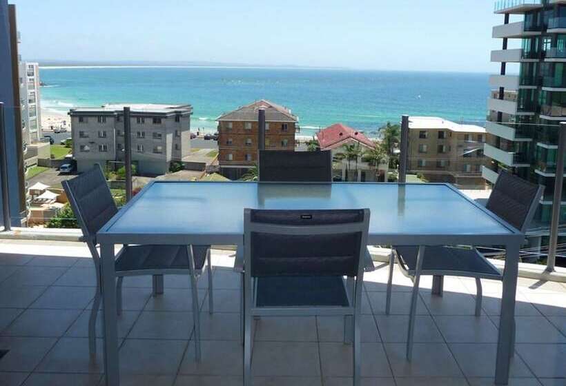 2 Bedroom Apartment with Views, Sevan Apartments Forster