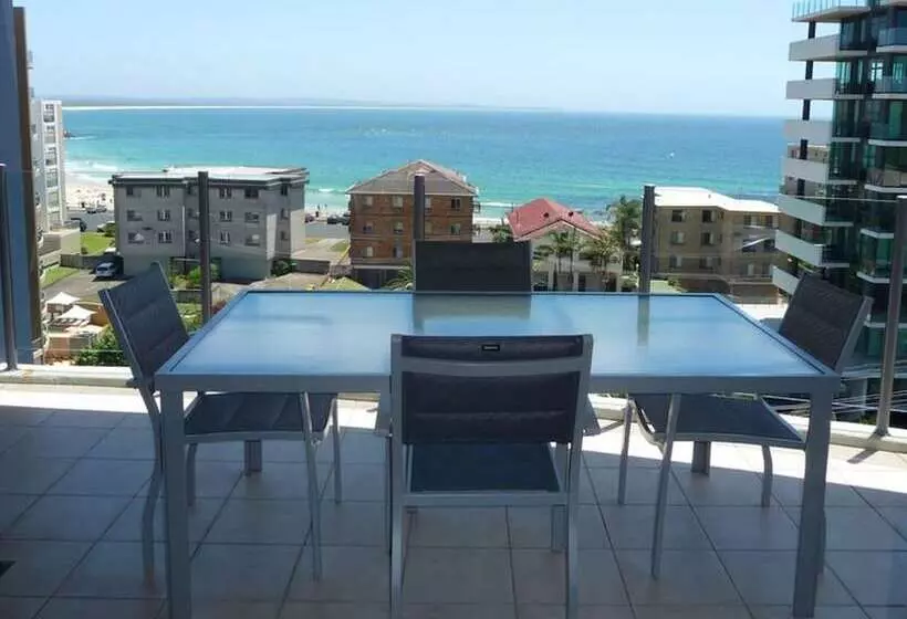 2 Bedroom Apartment with Views, Sevan Apartments Forster