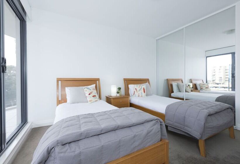 침실 3개 아파트, Sevan Apartments Forster