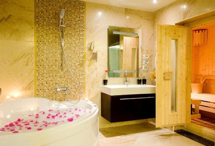 سوئیت پرزیدنت, Swiss Inn Teda Hotel & Aqua Park