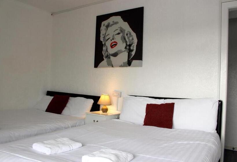 Семейный Номер, Calypso Hotel Blackpool