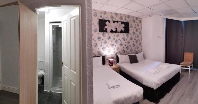 Семейный Номер, Calypso Hotel Blackpool