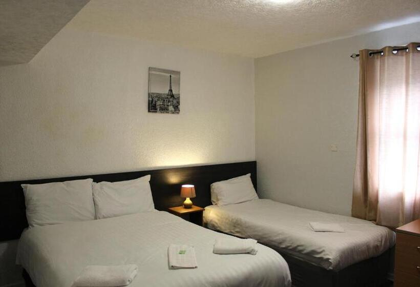 Семейный Номер, Calypso Hotel Blackpool