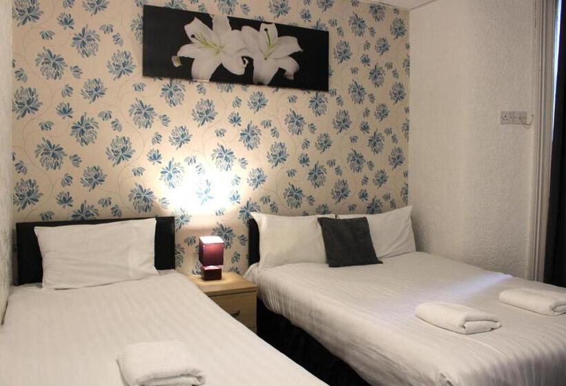 Семейный Номер, Calypso Hotel Blackpool