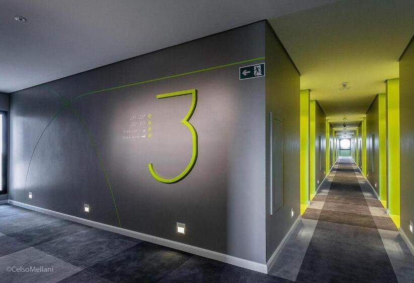 スタンダードルーム, Dmax