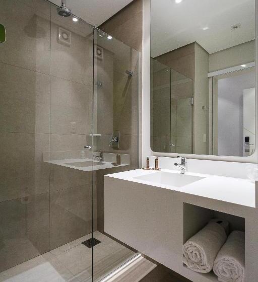 スタンダードルーム, Dmax