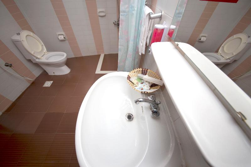 豪华房间, Downtown