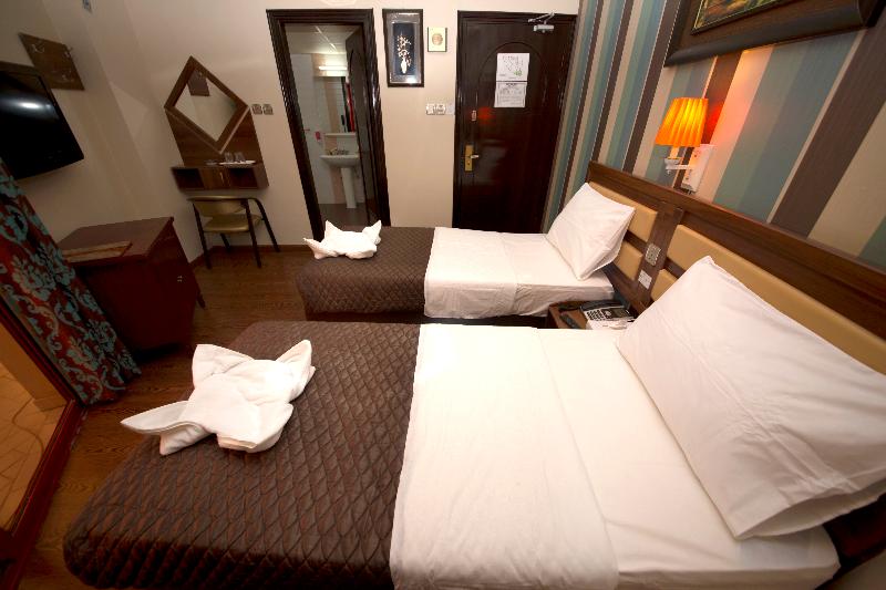 豪华房间, Downtown