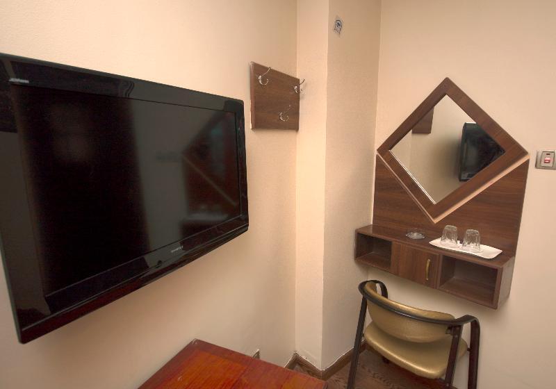 豪华房间, Downtown