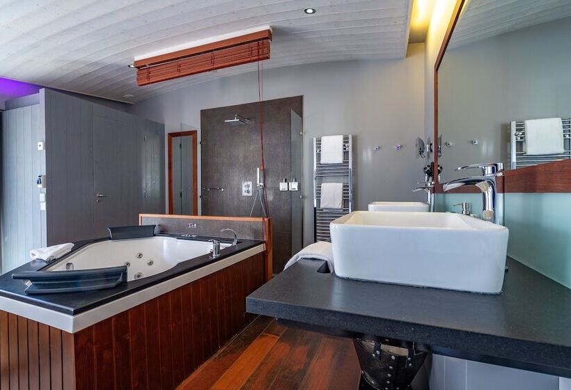 סוויטה דלוקס, Elegance Suites