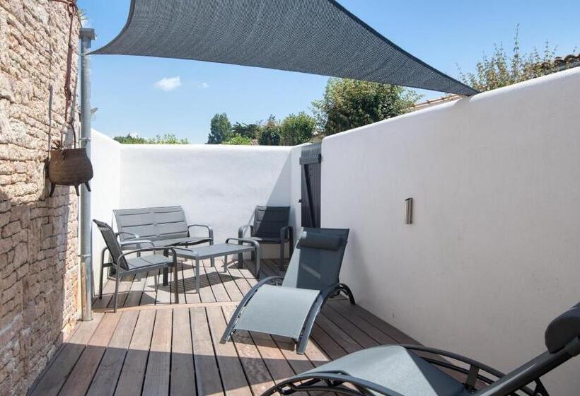 סוויטה דלוקס, Elegance Suites