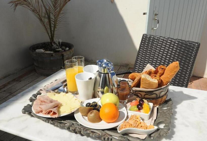 סוויטה דלוקס, Elegance Suites