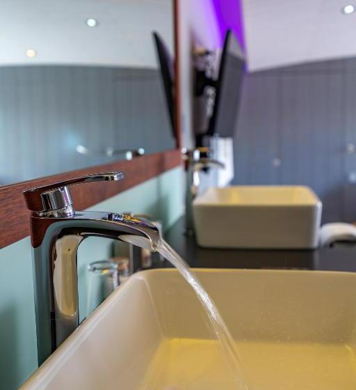 סוויטה דלוקס, Elegance Suites