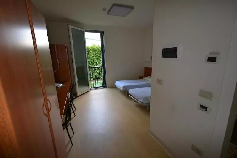 اتاق استاندارد سه نفره, Excel Residence Next