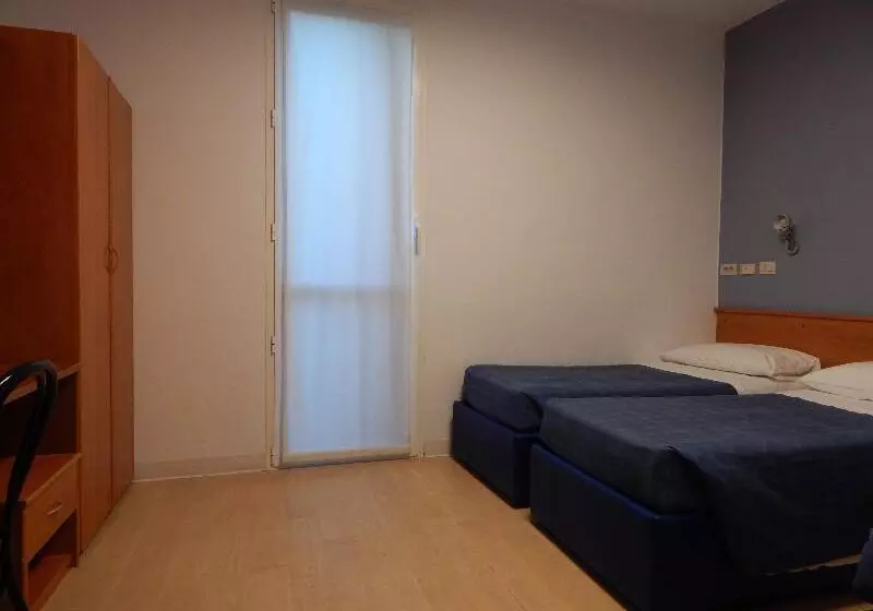اتاق استاندارد سه نفره, Excel Residence Next