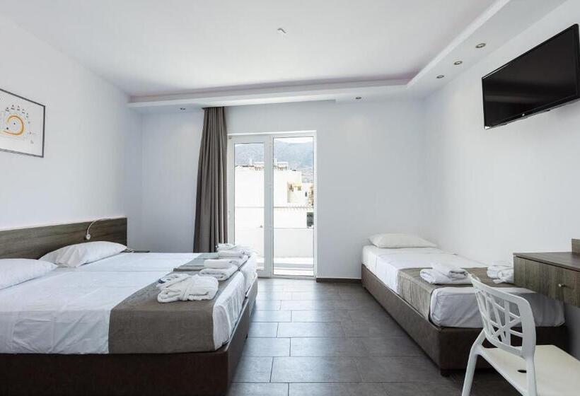 חדר סטנדרט לשלושה, Kahlua Boutique