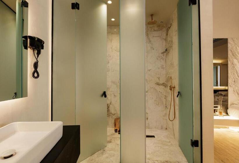 Полулюкс, Kahlua Boutique