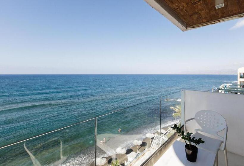 סוויטת ג'וניור נוף לים, Kahlua Boutique