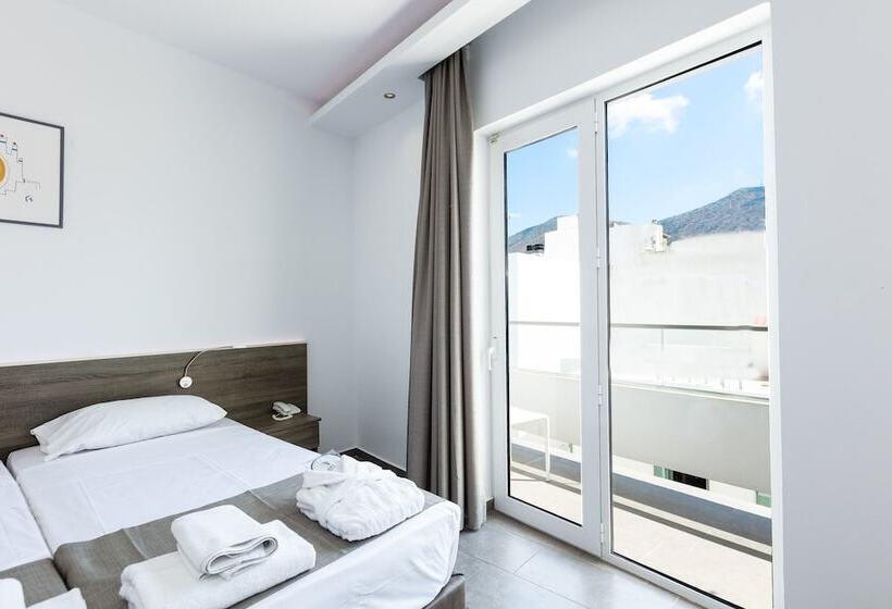 חדר סטנדרט לשלושה, Kahlua Boutique