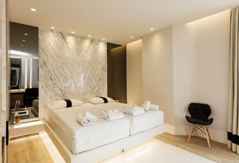 סוויטת ג'וניור צדדית נוף לים, Kahlua Boutique