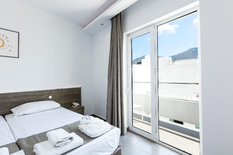 חדר סטנדרט לשלושה, Kahlua Boutique