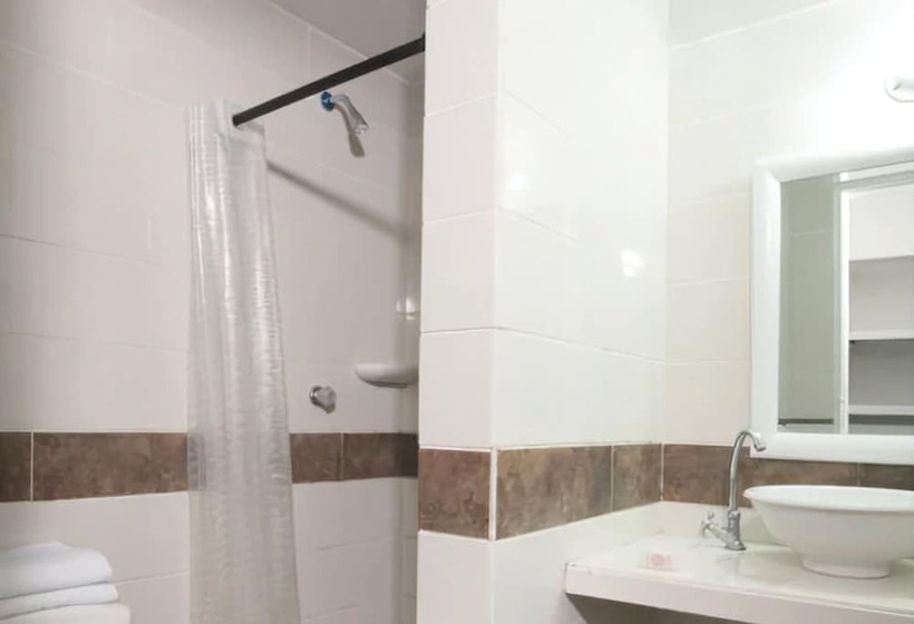 חדר סטנדרט לשלושה, On Vacation Coral Flower