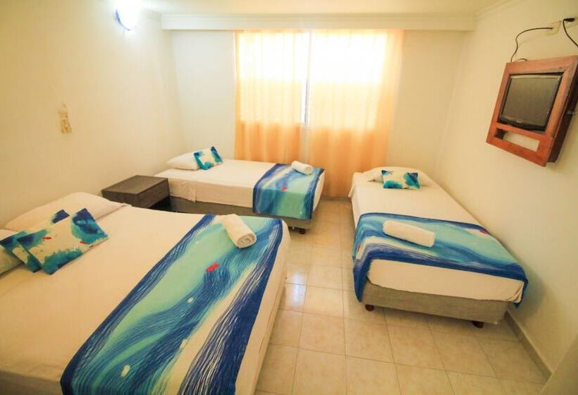 חדר סטנדרט לשלושה, On Vacation Coral Flower