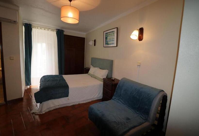 4인용 스탠다드 룸, Residencial Miguel José