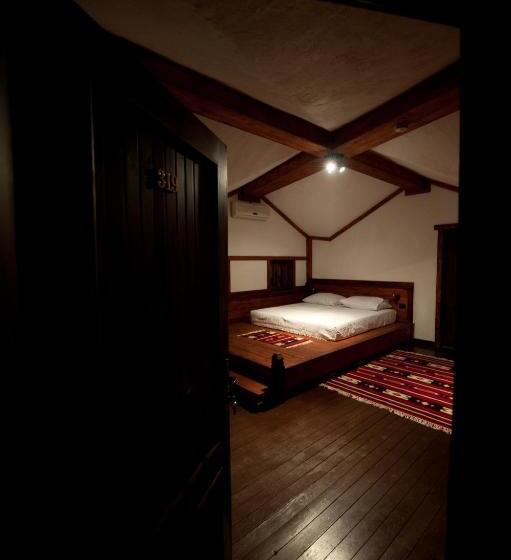 חדר סטנדרט יחיד, Restaurant Bujtina E Gjelit