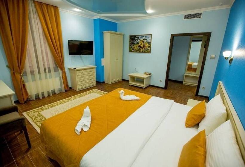 اتاق استاندارد, Shine House