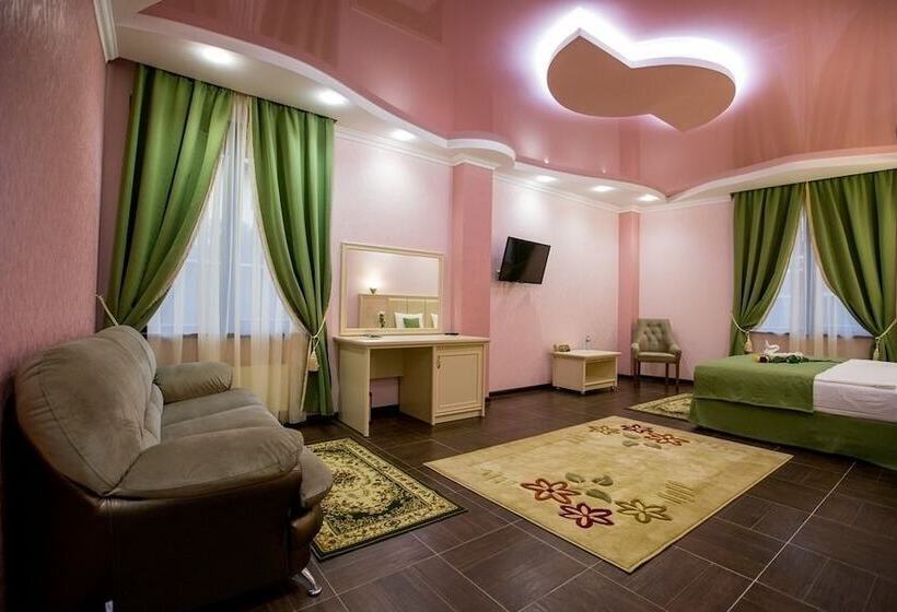 اتاق لوکس, Shine House