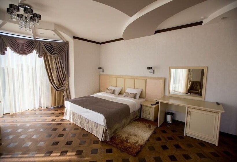 Апартаменты Deluxe 1 Спальня, Shine House