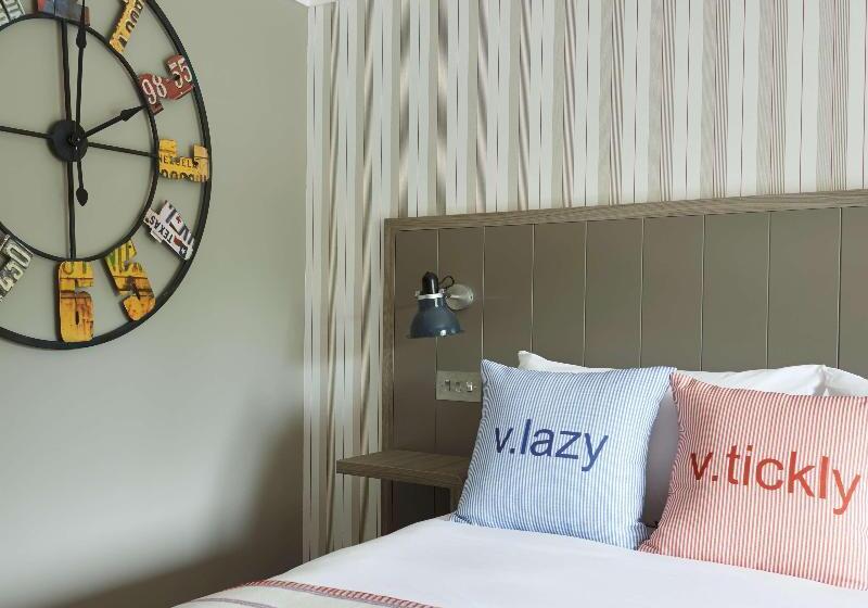 Номер Стандарт, Village Hotel Aberdeen