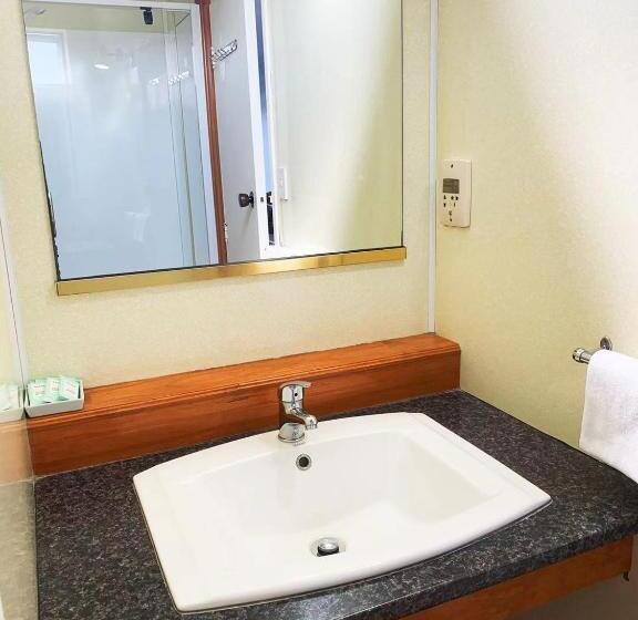 스탠다드 스튜디오, Kerry's Motel