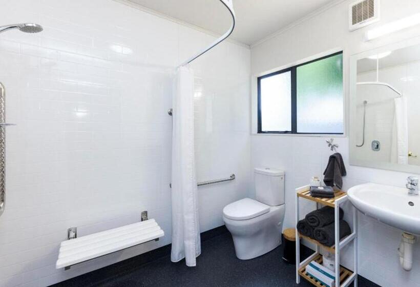 استودیوی استاندارد, Drovers Motor Inn