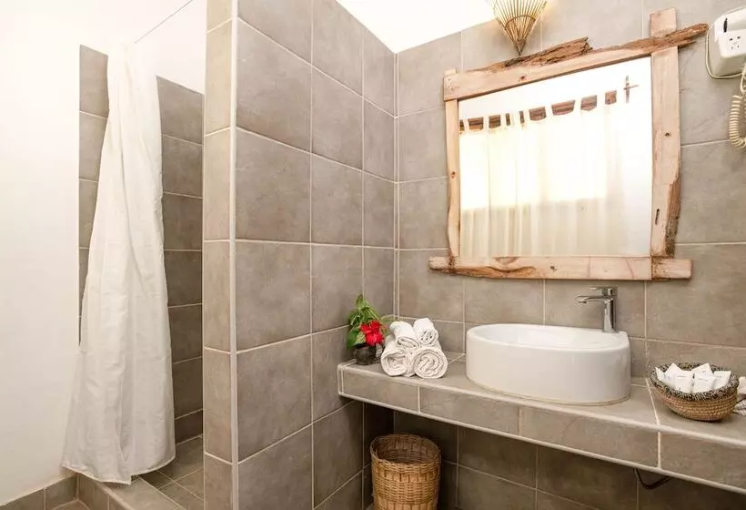 اتاق استاندارد با چشم‌انداز باغ, Mvuvi Boutique Resort