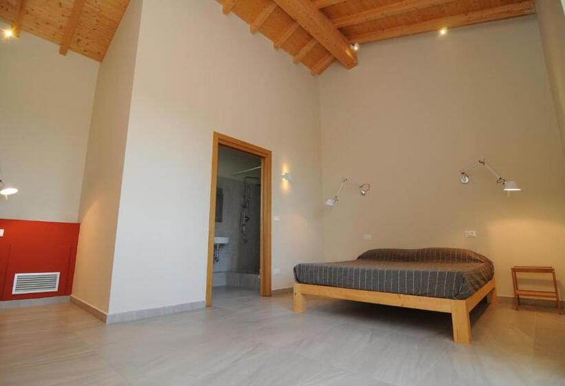 غرفة قياسية ثلاثية مزودة بشرفة, Il Giardino Degli Ovali