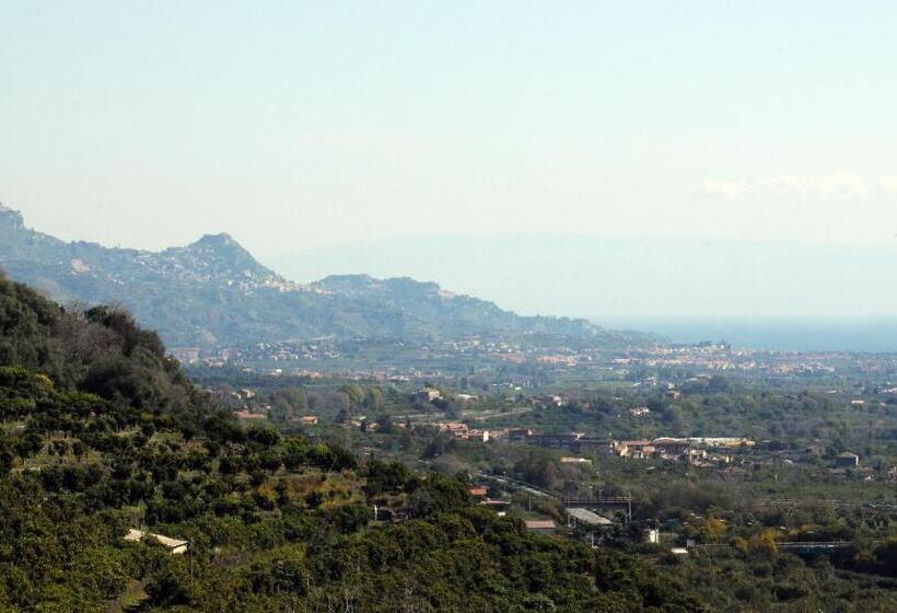 غرفة أساسية ثلاثية, Il Giardino Degli Ovali