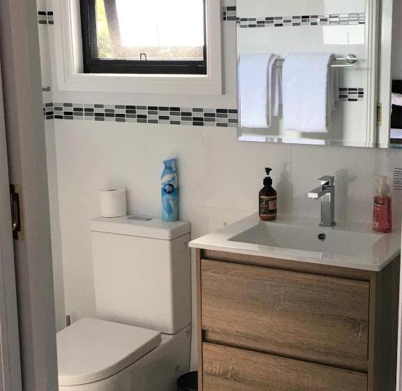 غرفة قياسية سرير ملكى, Storm Bay B & B