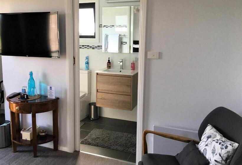 带特大床的标准间, Storm Bay B & B