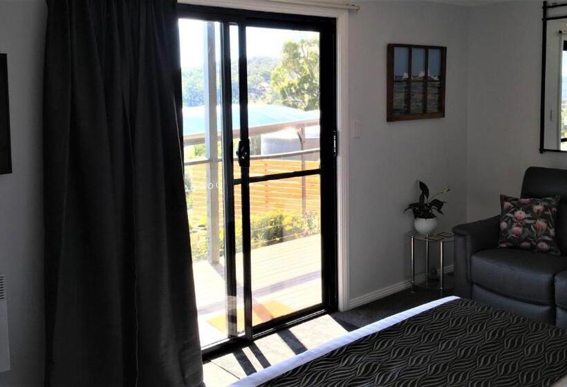 جناح ديلوكس مطل على البحر, Storm Bay B & B