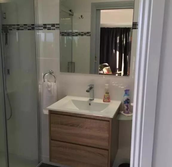 キングサイズベッドのスイートルーム, Storm Bay B & B