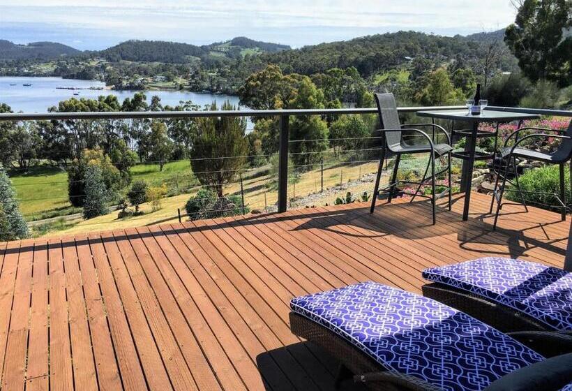 جناح سرير كينج, Storm Bay B & B