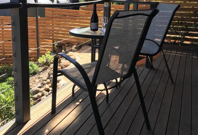 جناح ديلوكس مطل على البحر, Storm Bay B & B