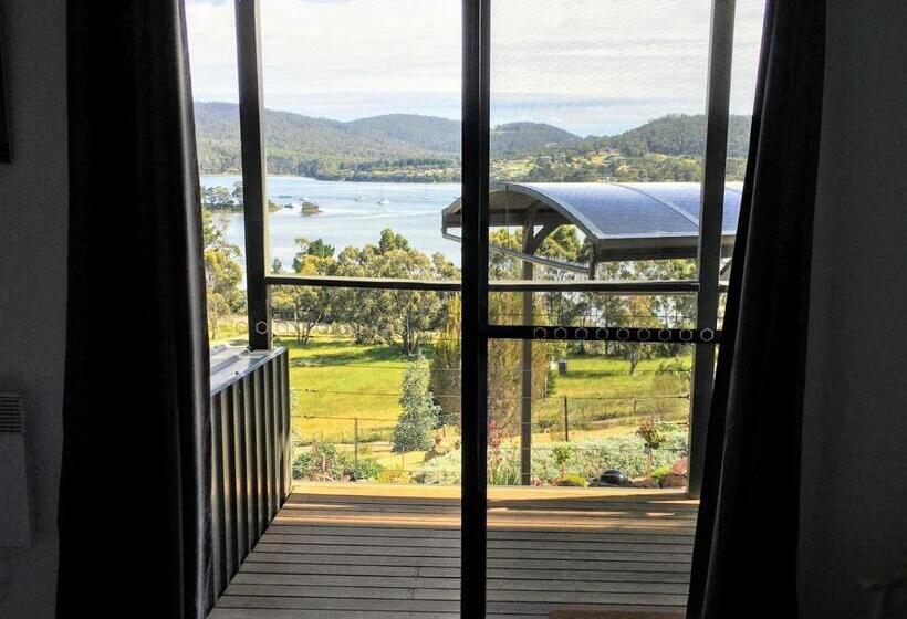 جناح ديلوكس مطل على البحر, Storm Bay B & B