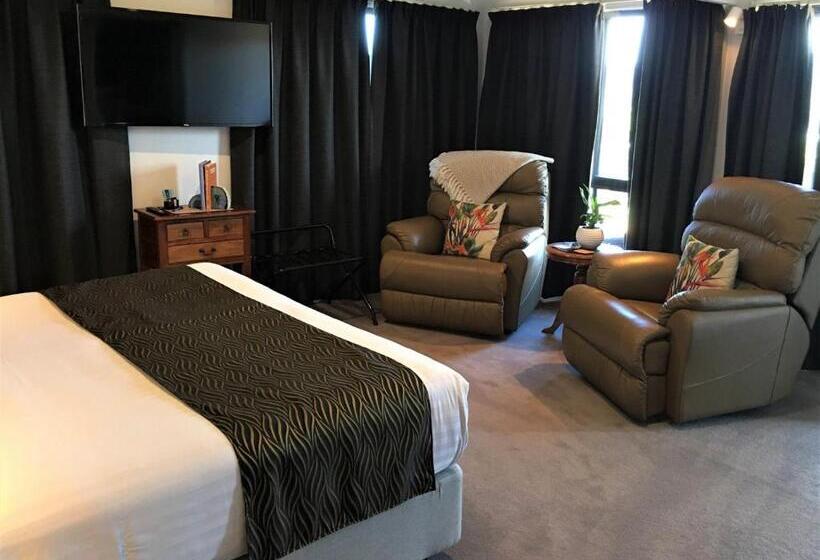 جناح سرير كينج, Storm Bay B & B